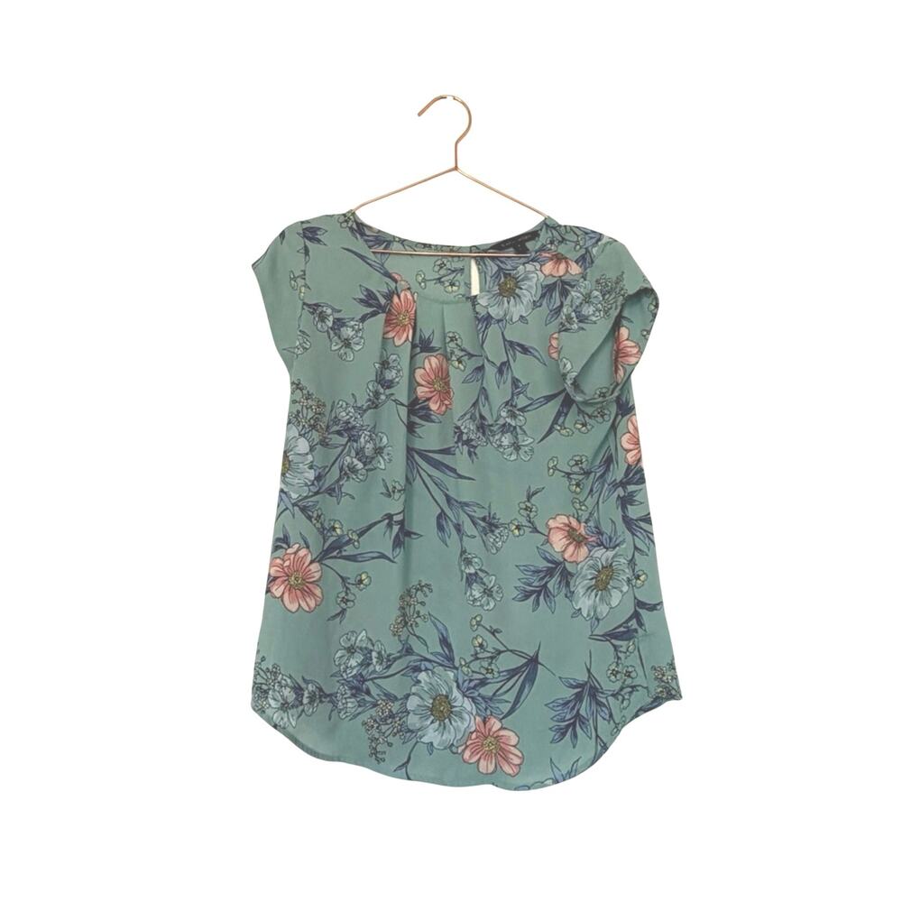 41 Hawthorn Floral Cap-Sleeve Blouse size medium